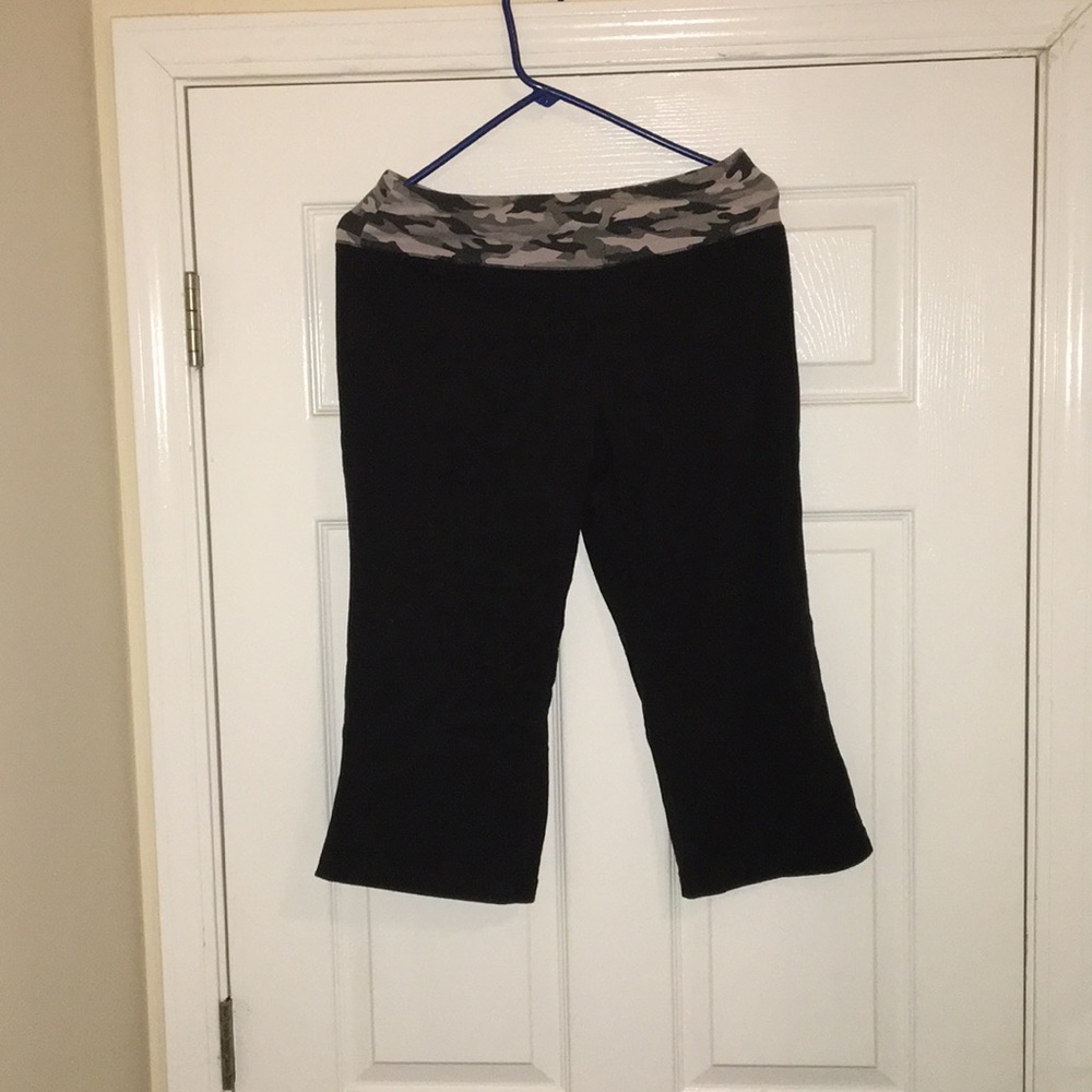 Am selling this very very nice workout pants❤️😃